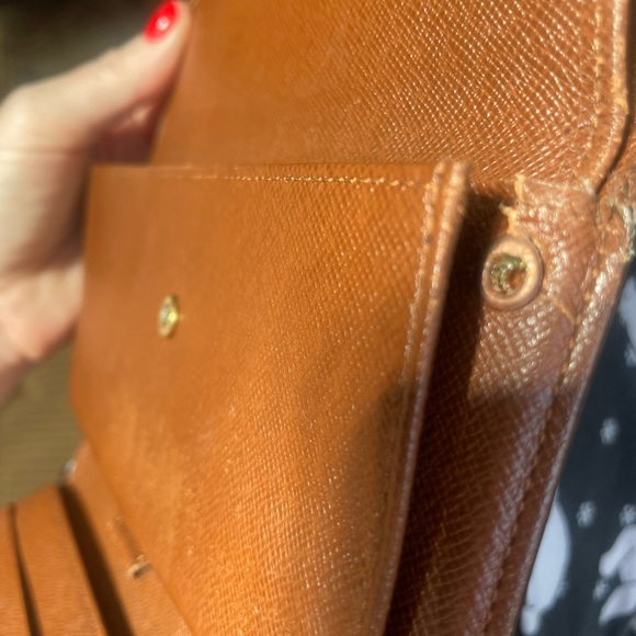 Wallet - Picture 6 of 13